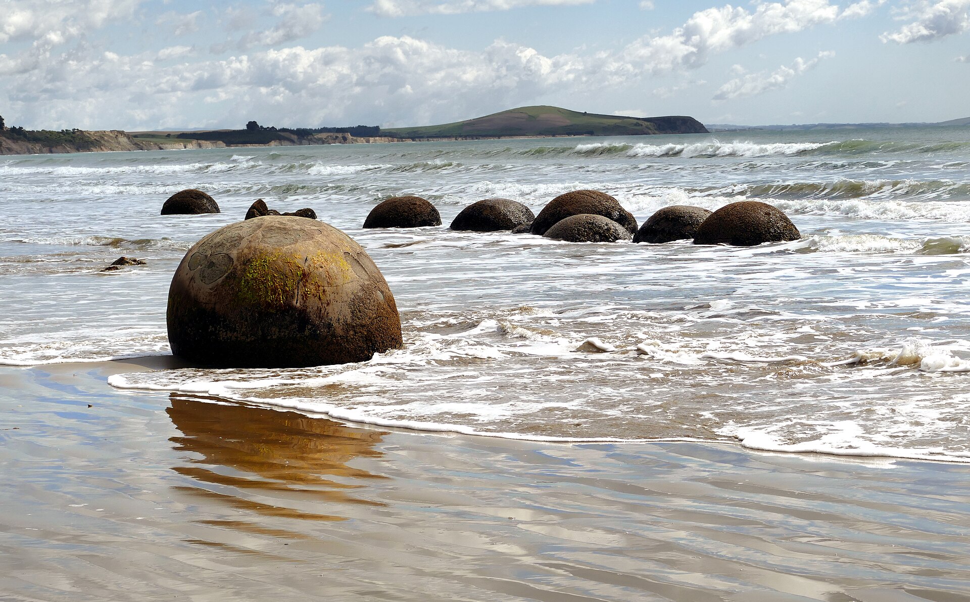 Moeraki Boulders an der Küste von Otago, Neuseeland